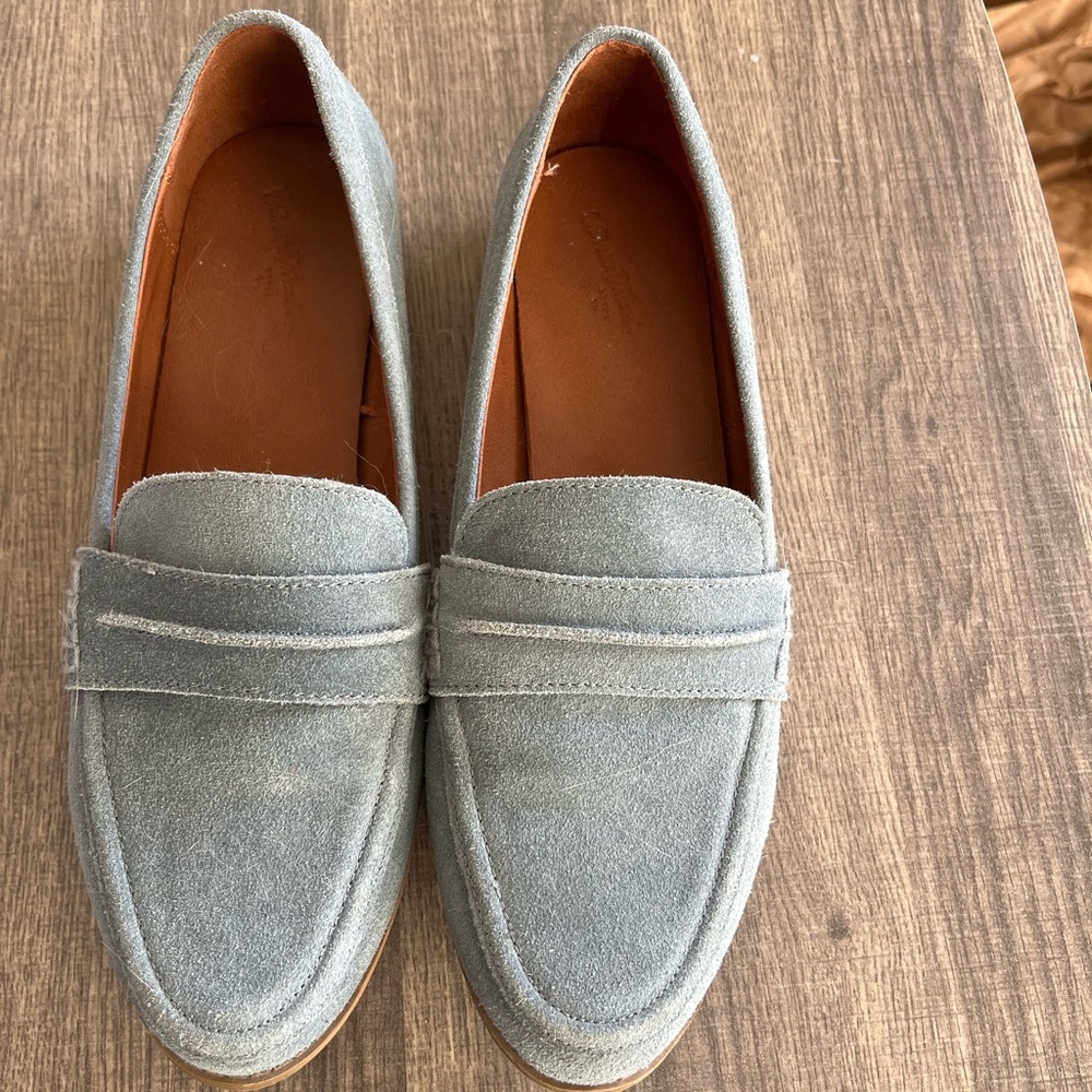 Universal Thread loafers